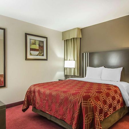 Econo Lodge Inn & Suites Lethbridge Zewnętrze zdjęcie