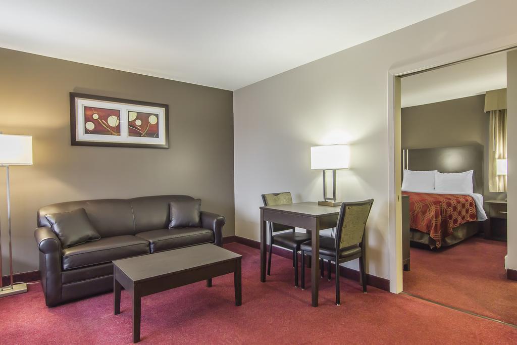 Econo Lodge Inn & Suites Lethbridge Zewnętrze zdjęcie