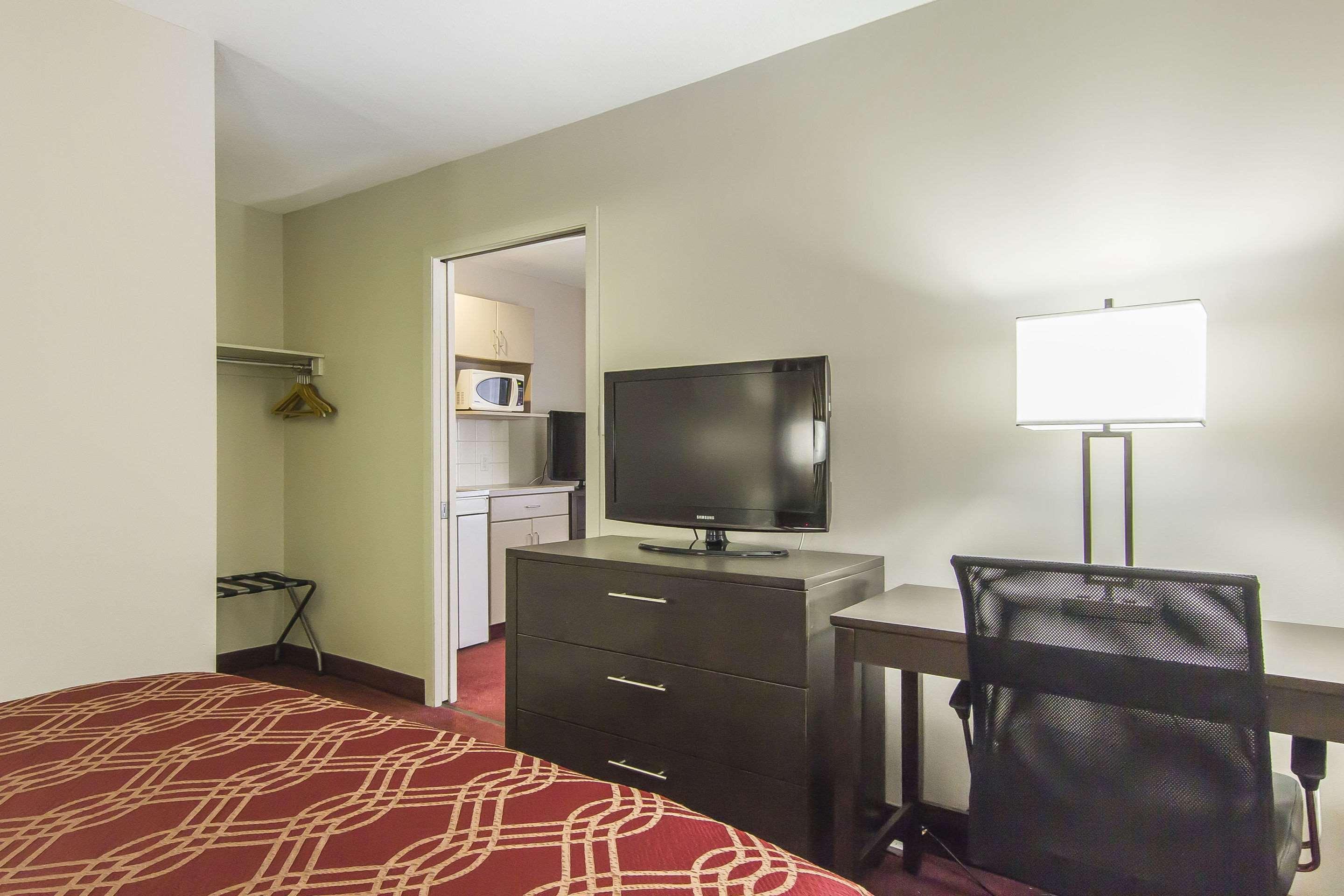 Econo Lodge Inn & Suites Lethbridge Zewnętrze zdjęcie